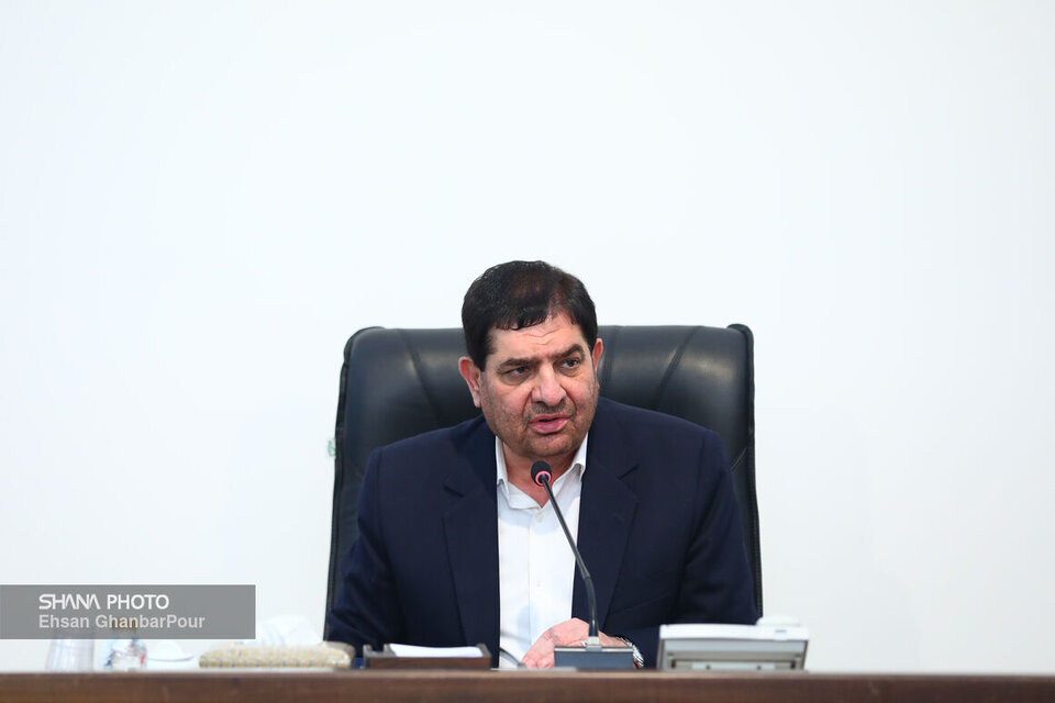 مشکلات گذشته در زمینه فروش نفت و درآمدهای کشور کاهش یافته و مهار شده است مشکلات گذشته در زمینه فروش نفت و درآمدهای کشور کاهش یافته و مهار شده است