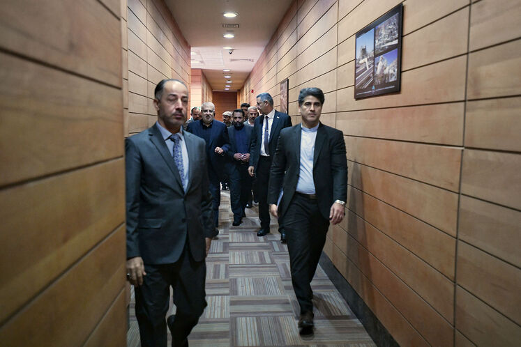 دیدار جواد اوجی، وزیر نفت با حیان عبدالغنی عبدالزهرا، وزیر نفت عراق