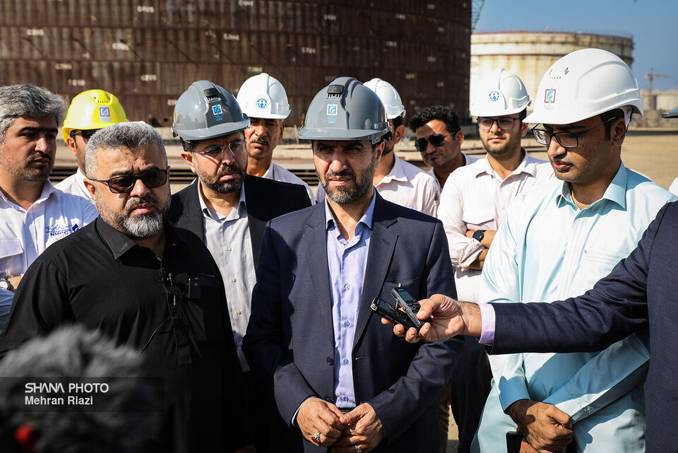 ظرفیت تولید محصولات پتروشیمی ایران امسال از مرز ۹۵ میلیون تن عبور میکند/ الگوی توسعه پتروشیمی در مکران منطبق بر سیاست پرهیز از خامفروشی است ظرفیت تولید محصولات پتروشیمی ایران امسال از مرز ۹۵ میلیون تن عبور میکند/ الگوی توسعه پتروشیمی در مکران منطبق بر سیاست پرهیز از خامفروشی است