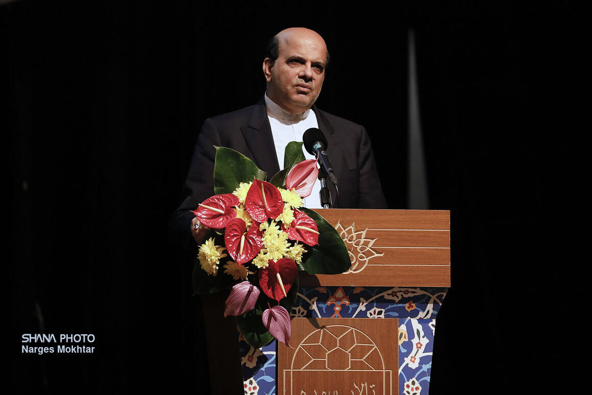 مادران در تربیت جامعه اسلامی و دینی نقش اساس دارند مادران در تربیت جامعه اسلامی و دینی نقش اساس دارند