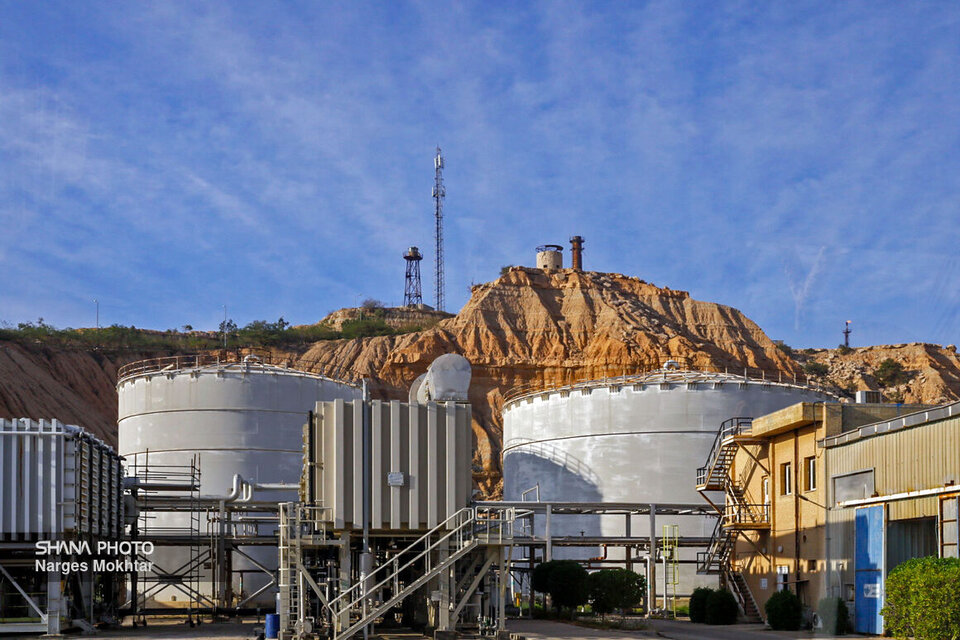 نوسازی تأسیسات نفتی خارک ادامه دارد نوسازی تأسیسات نفتی خارک ادامه دارد