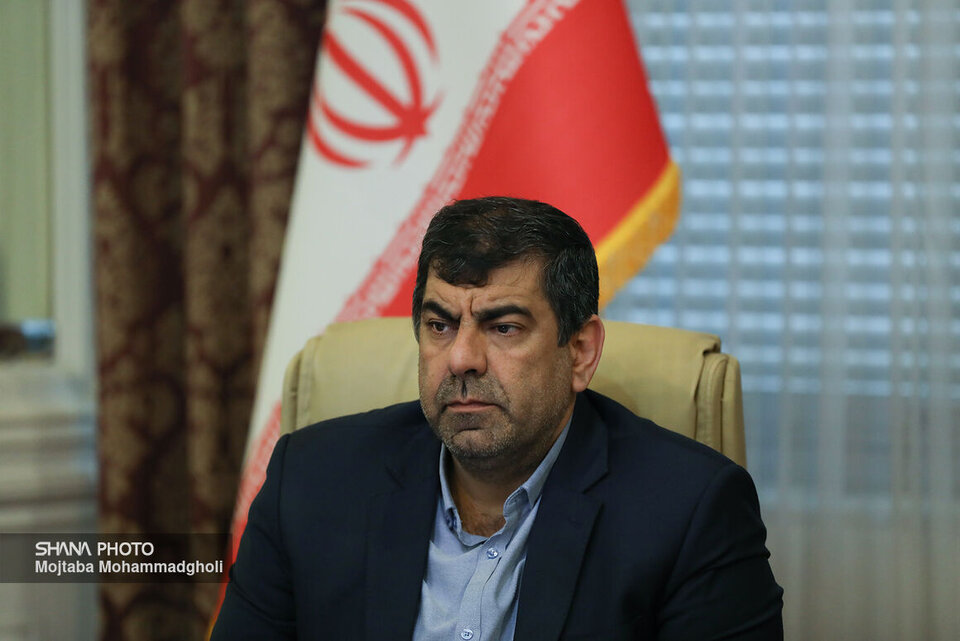 درخشش کارکنان صنعت نفت در دل تحریمها با افزایش تولید درخشش کارکنان صنعت نفت در دل تحریمها با افزایش تولید