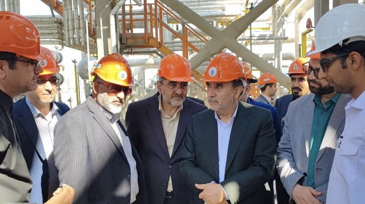 بازدید معاون حقوقی رئیسجمهوری از پالایشگاه نفت سنگین پاسارگاد قشم بازدید معاون حقوقی رئیسجمهوری از پالایشگاه نفت سنگین پاسارگاد قشم