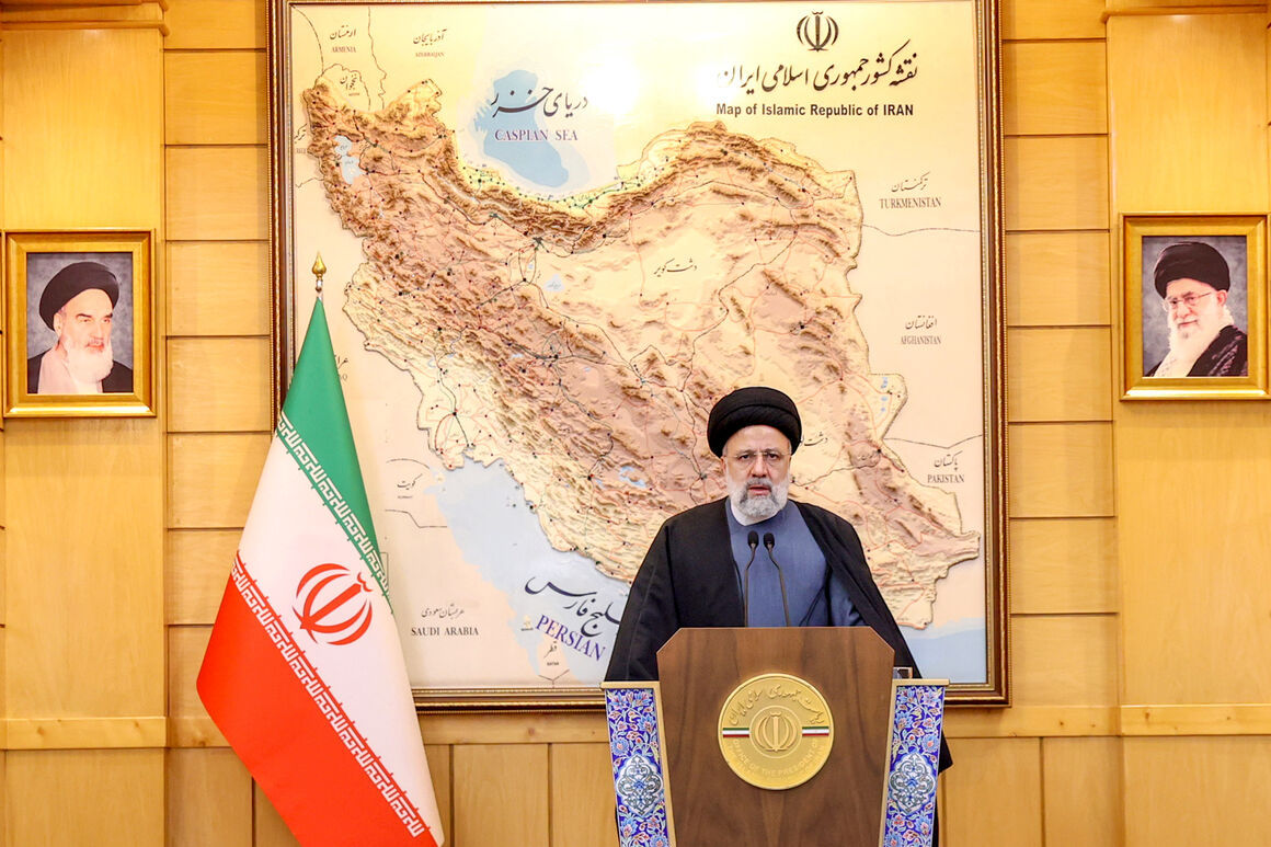 هدفگذاری ایران ارتقای سطح روابط تجاری و اقتصادی با ترکیه به ۳۰ میلیارد دلار است هدفگذاری ایران ارتقای سطح روابط تجاری و اقتصادی با ترکیه به ۳۰ میلیارد دلار است