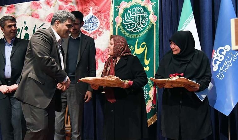 قدردانی از بانوان سوخترسان شرکت ملی پخش فرآوردههای نفتی قدردانی از بانوان سوخترسان شرکت ملی پخش فرآوردههای نفتی