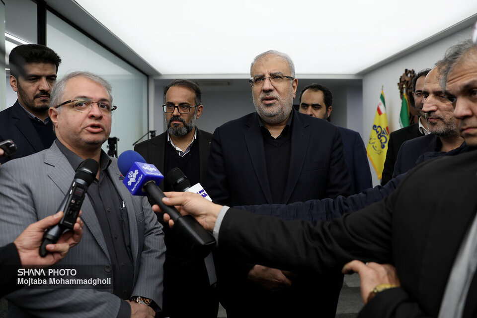 تحویل ۴ میلیارد مترمکعب گاز بیشتر به خطوط سراسری از ابتدای ۱۴۰۲/ گاز هیچ مشترکی قطع نشده است تحویل ۴ میلیارد مترمکعب گاز بیشتر به خطوط سراسری از ابتدای ۱۴۰۲/ گاز هیچ مشترکی قطع نشده است