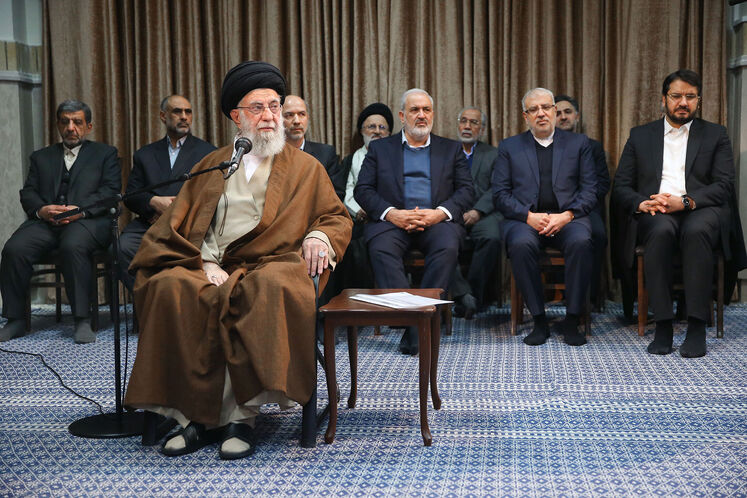 بازدید رهبر انقلاب از نمایشگاه توانمندیهای تولید داخلی