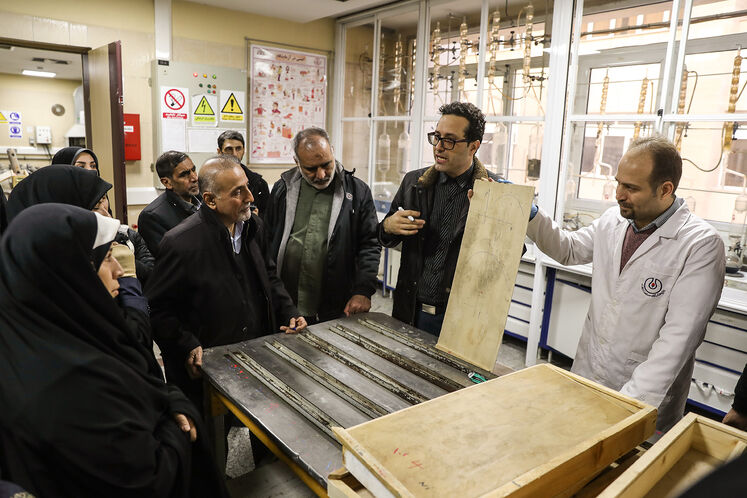 بازدید دبیران شیمی و علومتجربی از دستاوردهای پژوهشگاه صنعت نفت