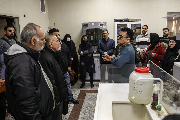 بازدید دبیران شیمی و علومتجربی از دستاوردهای پژوهشگاه صنعت نفت