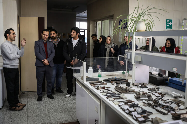 بازدید دبیران شیمی و علومتجربی از دستاوردهای پژوهشگاه صنعت نفت