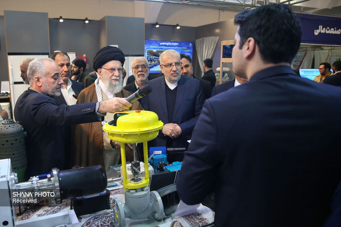 ارائه گزارش عملکرد مثبت وزارت نفت به مقام معظم رهبری در حوزه حمایت از دانشبنیانها ارائه گزارش عملکرد مثبت وزارت نفت به مقام معظم رهبری در حوزه حمایت از دانشبنیانها