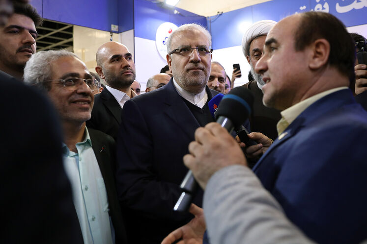 بازدید جواد اوجی، وزیر نفت از نمایشگاه روایت پیشرفت - مشهد