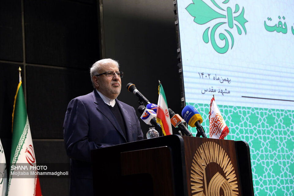 اجرای ۵۰ طرح تازه نفت و گاز به ارزش ۴۸ میلیارد دلار/ افزایش ۴۸ هزار بشکهای برداشت  نفت از میدانهای مشترک در دولت سیزدهم اجرای ۵۰ طرح تازه نفت و گاز به ارزش ۴۸ میلیارد دلار/ افزایش ۴۸ هزار بشکهای برداشت  نفت از میدانهای مشترک در دولت سیزدهم