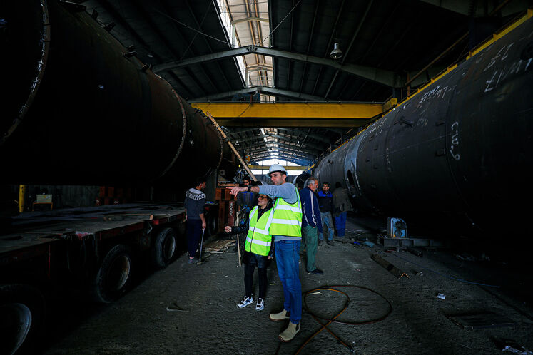 ساخت برج جذب آمین پروژه فاز ۲ پالایشگاه ایلام