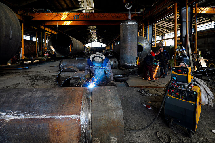 ساخت برج جذب آمین پروژه فاز ۲ پالایشگاه ایلام