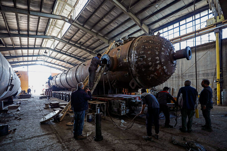 ساخت برج جذب آمین پروژه فاز ۲ پالایشگاه ایلام