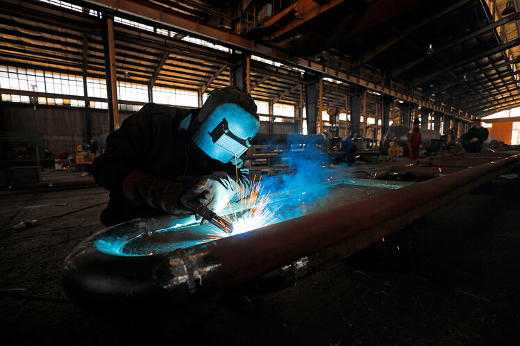 ساخت برج جذب آمین پروژه فاز ۲ پالایشگاه ایلام