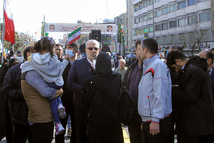 حضور جواد اوجی، وزیر نفت در مراسم راهپیمایی ۲۲ بهمن