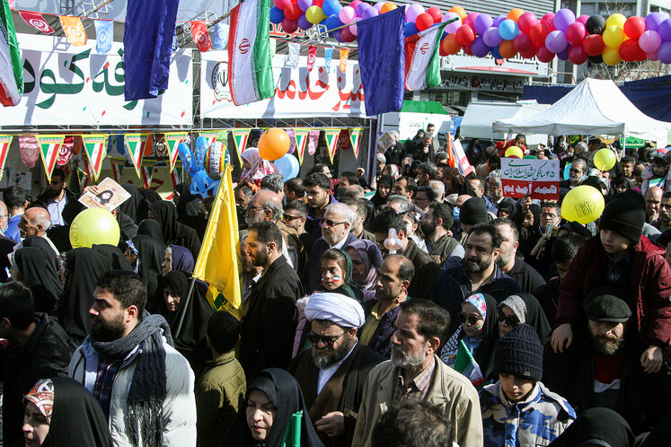 حضور جواد اوجی، وزیر نفت در مراسم راهپیمایی ۲۲ بهمن