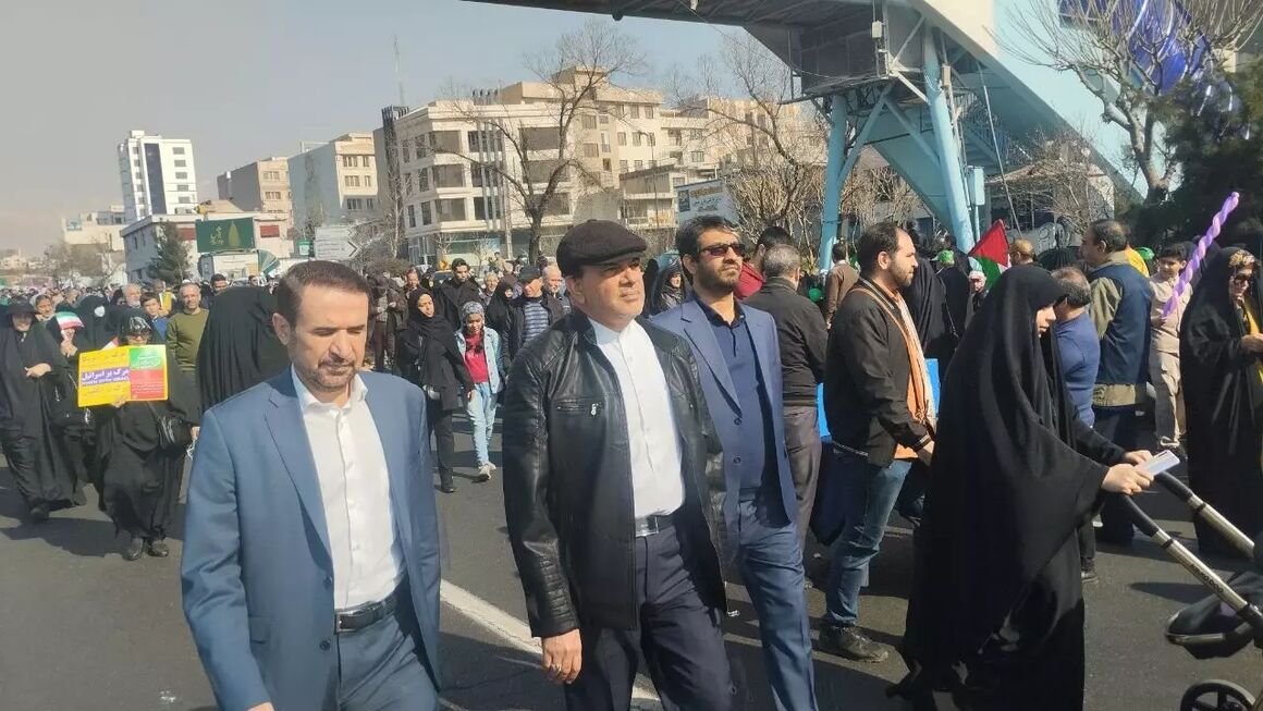 مدیرعامل شرکت ملی نفت: برای شکوفایی ایران، در خط مقدم جبهه اقتصادی ایستادهایم مدیرعامل شرکت ملی نفت: برای شکوفایی ایران، در خط مقدم جبهه اقتصادی ایستادهایم