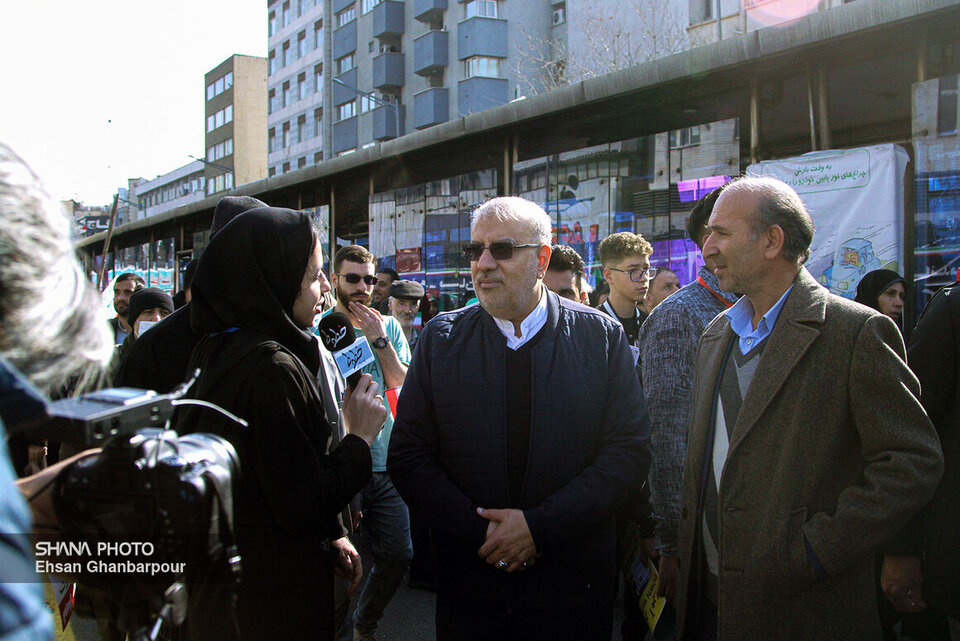 وزیر نفت: حضور مردم باعث اقتدار بیشتر نظام میشود وزیر نفت: حضور مردم باعث اقتدار بیشتر نظام میشود