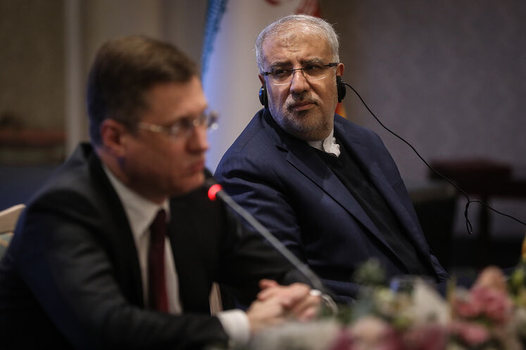 جواد اوجی، وزیر نفت و الکساندر نواک، معاون نخستوزیر روسیه