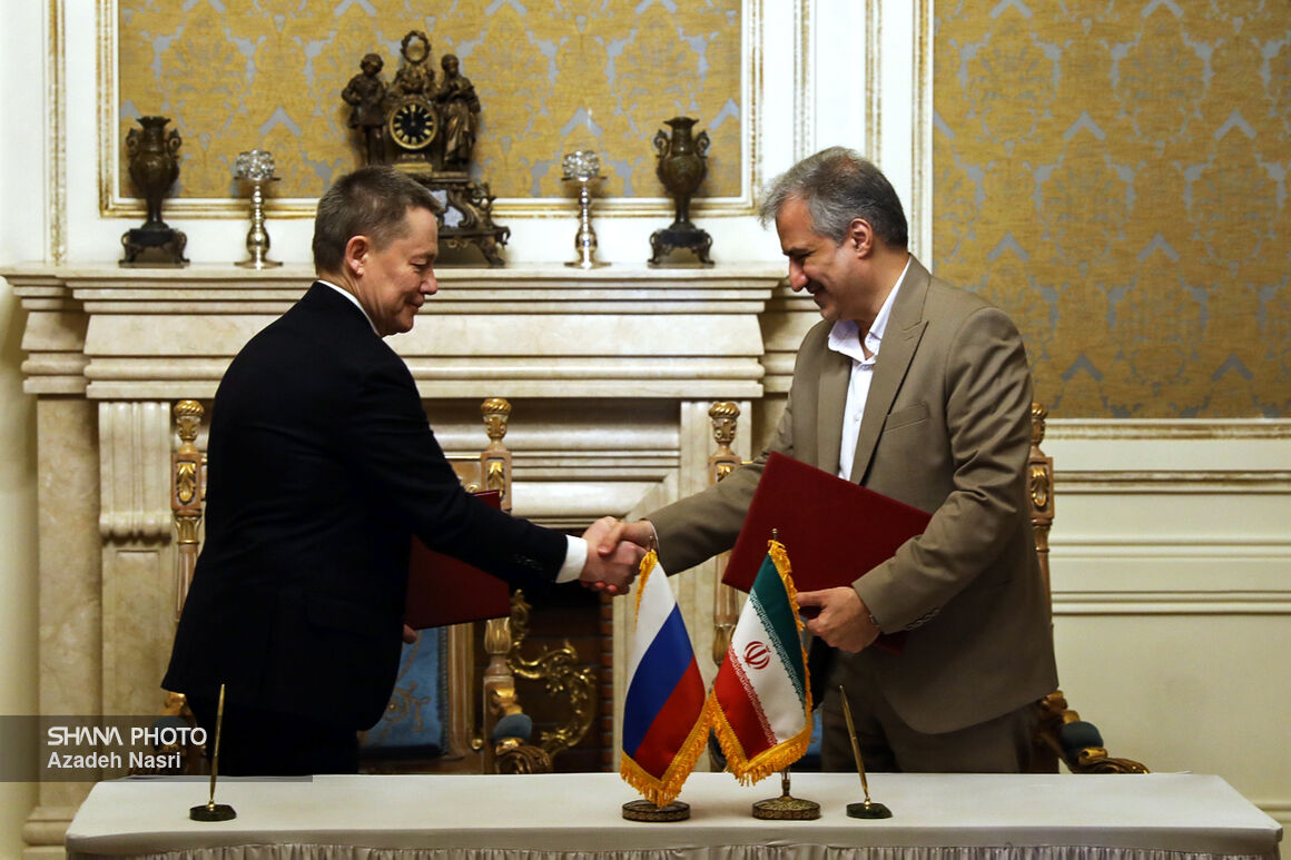 Iran, Russia sign MoU to cooperate in oil, technology projects