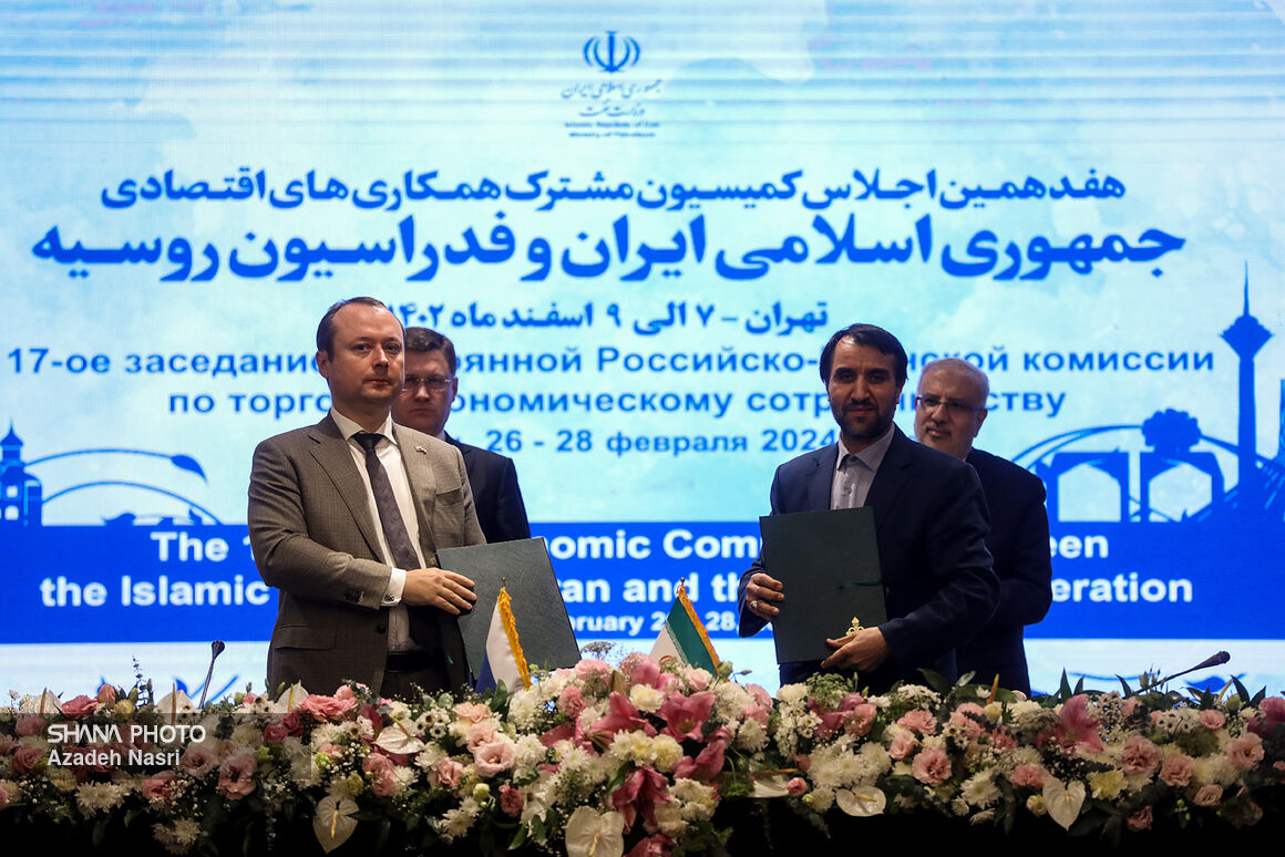 صنعت پتروشیمی بر مدار مهار تورم و رشد تولید در یکهزاروچهارصدودو