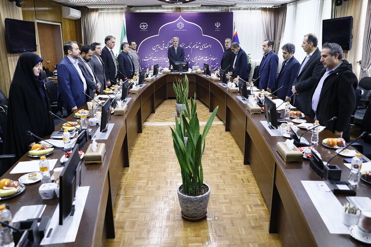 آیین امضای تفاهمنامه همکاری معاونت مهندسی، پژوهش و فناوری وزارت نفت، مرکز تحقیقات راه، مسکن و شهرسازی و شرکت پالایش نفت جی