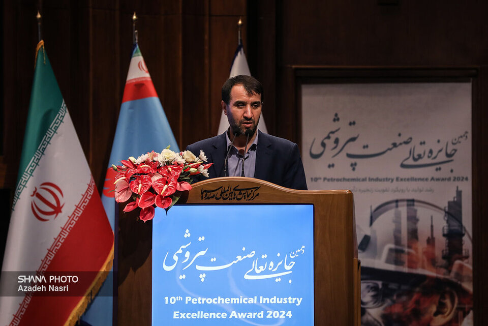 وزارت نفت دولت سیزدهم ارزش زیادی برای تولیدکنندگان صنایع پتروشیمی قائل شد وزارت نفت دولت سیزدهم ارزش زیادی برای تولیدکنندگان صنایع پتروشیمی قائل شد