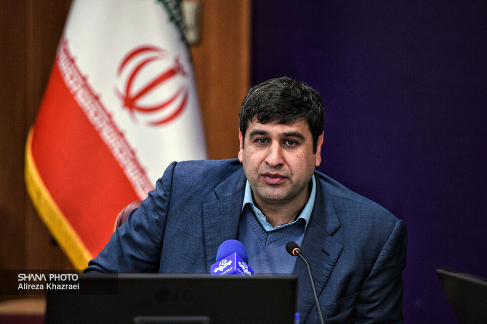 هشدار درباره تهدید ظرفیت صادرات نفت ایران به دلیل مصرف بالای سوخت خودروها
