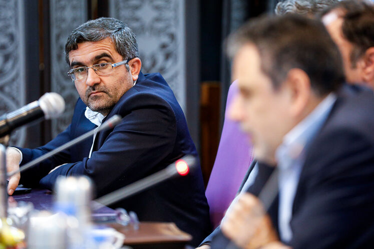 عظیم کلانتری اصل، رئیس پژوهشگاه صنعت نفت در یازدهمین نشست بررسی طرحهای کیفیسازی فرآوردههای نفتی در پالایشگاه آبادان