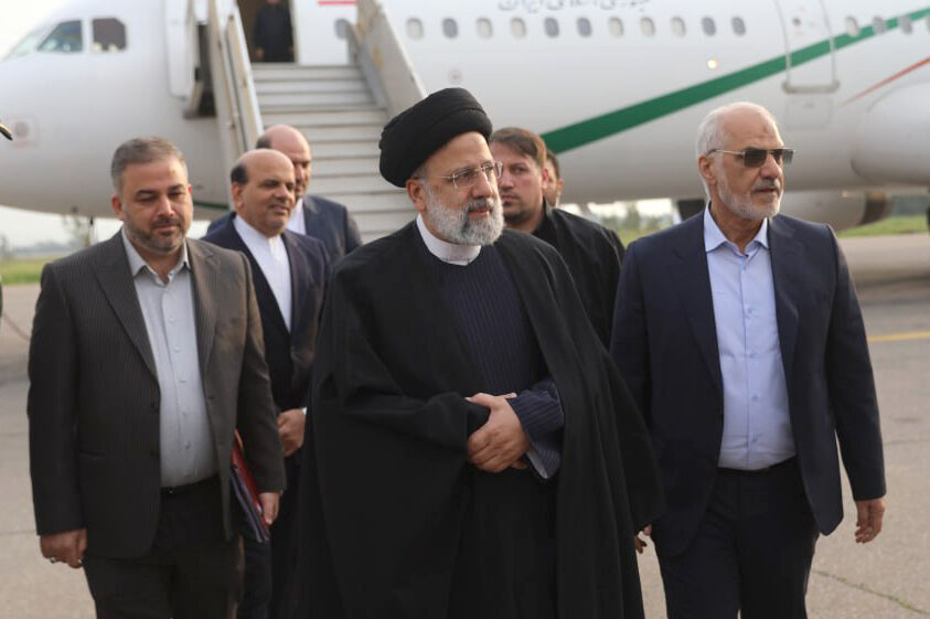 Raeisi arrives in Dezful to inaugurate Sepehr, Jofeir oil fields, other projects in SW Iran