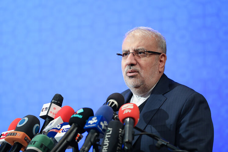 جواداوجی، وزیر نفت