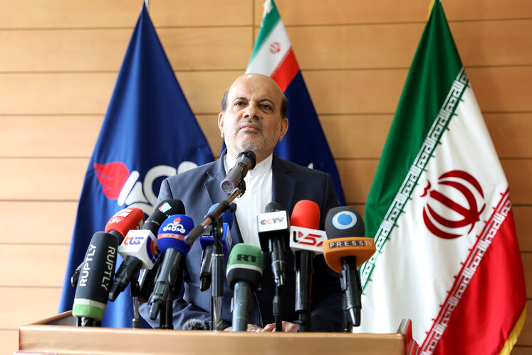 آیین امضای قراردادهای اجرایی طرح ملی فشارافزایی میدان مشترک گازی پارس جنوبی