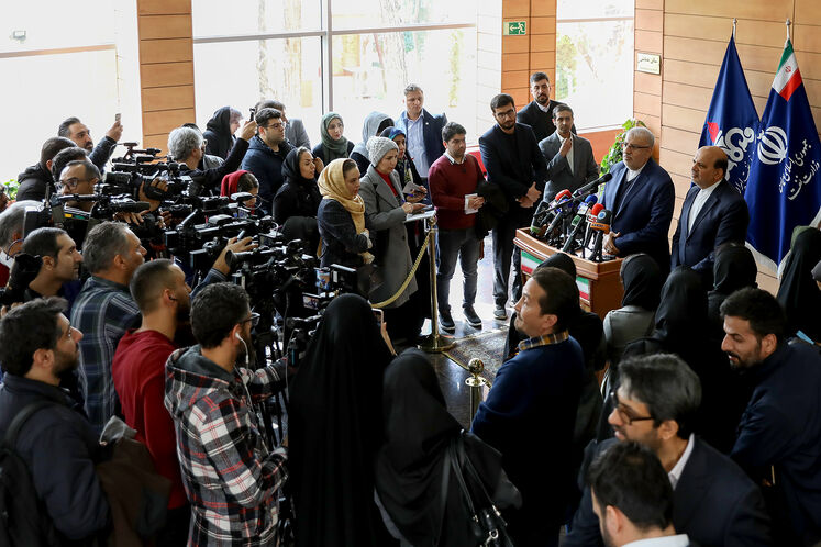 آیین امضای قراردادهای اجرایی طرح ملی فشارافزایی میدان مشترک گازی پارس جنوبی