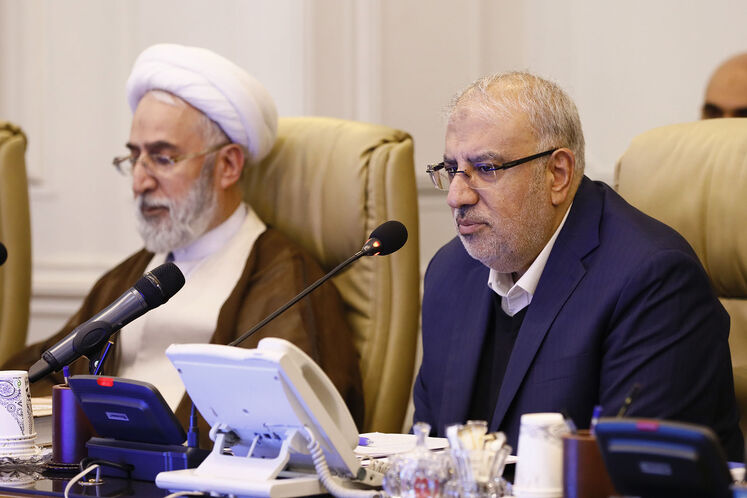 جواد اوجی، وزیر نفت و حجت الاسلام محمد موحدی آزاد، دادستان کل کشور