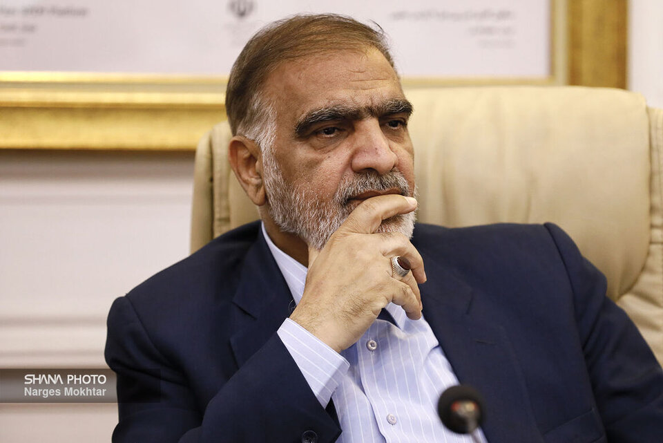 رئیس کمیسیون انرژی مجلس درگذشت معاون پیشین حقوقی وزارت نفت را تسلیت گفت رئیس کمیسیون انرژی مجلس درگذشت معاون پیشین حقوقی وزارت نفت را تسلیت گفت