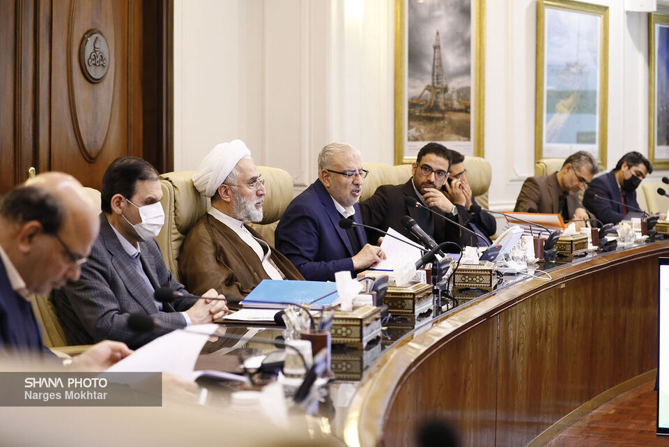 بررسی عملکرد سالانه بخش بالادست نفت در نشست هیئت عالی نظارت بر منابع هیدروکربوری بررسی عملکرد سالانه بخش بالادست نفت در نشست هیئت عالی نظارت بر منابع هیدروکربوری