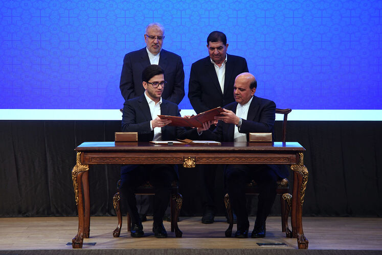 آیین امضای قراردادهای توسعه ۶ میدان نفتی به ارزش ۱۳ میلیار دلار