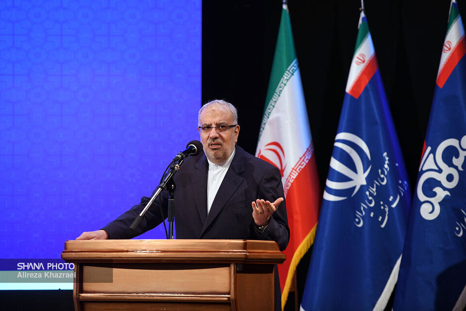 صادرات نفت ایران در سال ۱۴۰۲ هیچ وقفهای نداشت/ معطل سرمایهگذاران و پیمانکاران خارجی نشدیم صادرات نفت ایران در سال ۱۴۰۲ هیچ وقفهای نداشت/ معطل سرمایهگذاران و پیمانکاران خارجی نشدیم