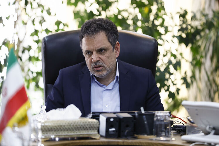 جلیل سالاری، معاون وزیر و مدیرعامل شرکت ملی پالایش و پخش فرآورده های نفتی ایران 