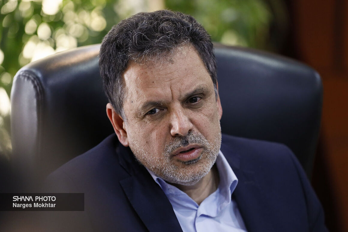 گفت‌وگوی مدیرعامل شرکت ملی پالایش و پخش فرآورده‌های نفتی ایران با خبرنگاران
