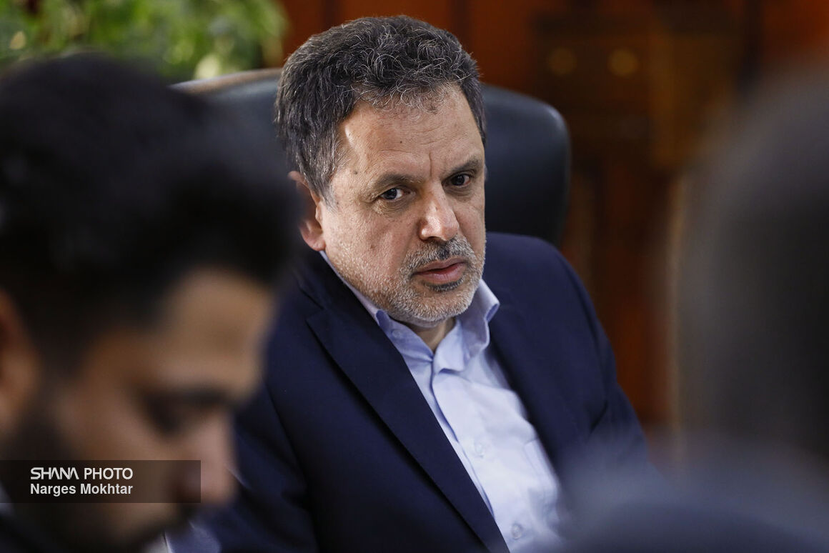 گفت‌وگوی مدیرعامل شرکت ملی پالایش و پخش فرآورده‌های نفتی ایران با خبرنگاران