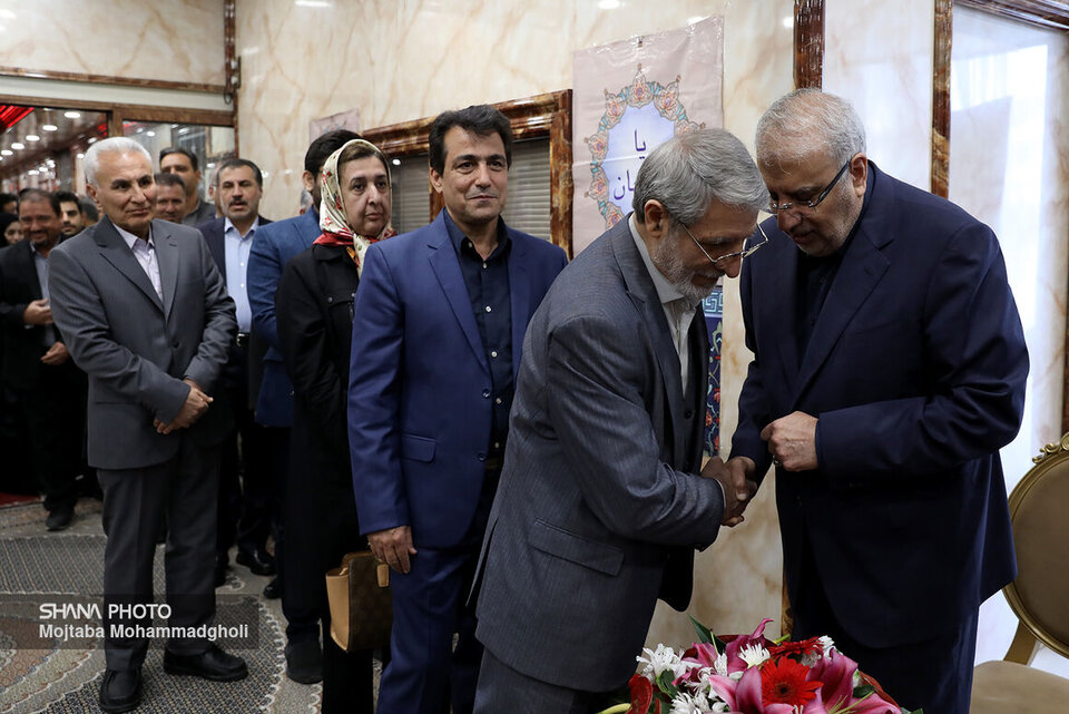 آیین دیدار نوروزی وزیر نفت با کارکنان صنعت نفت برگزار شد آیین دیدار نوروزی وزیر نفت با کارکنان صنعت نفت برگزار شد