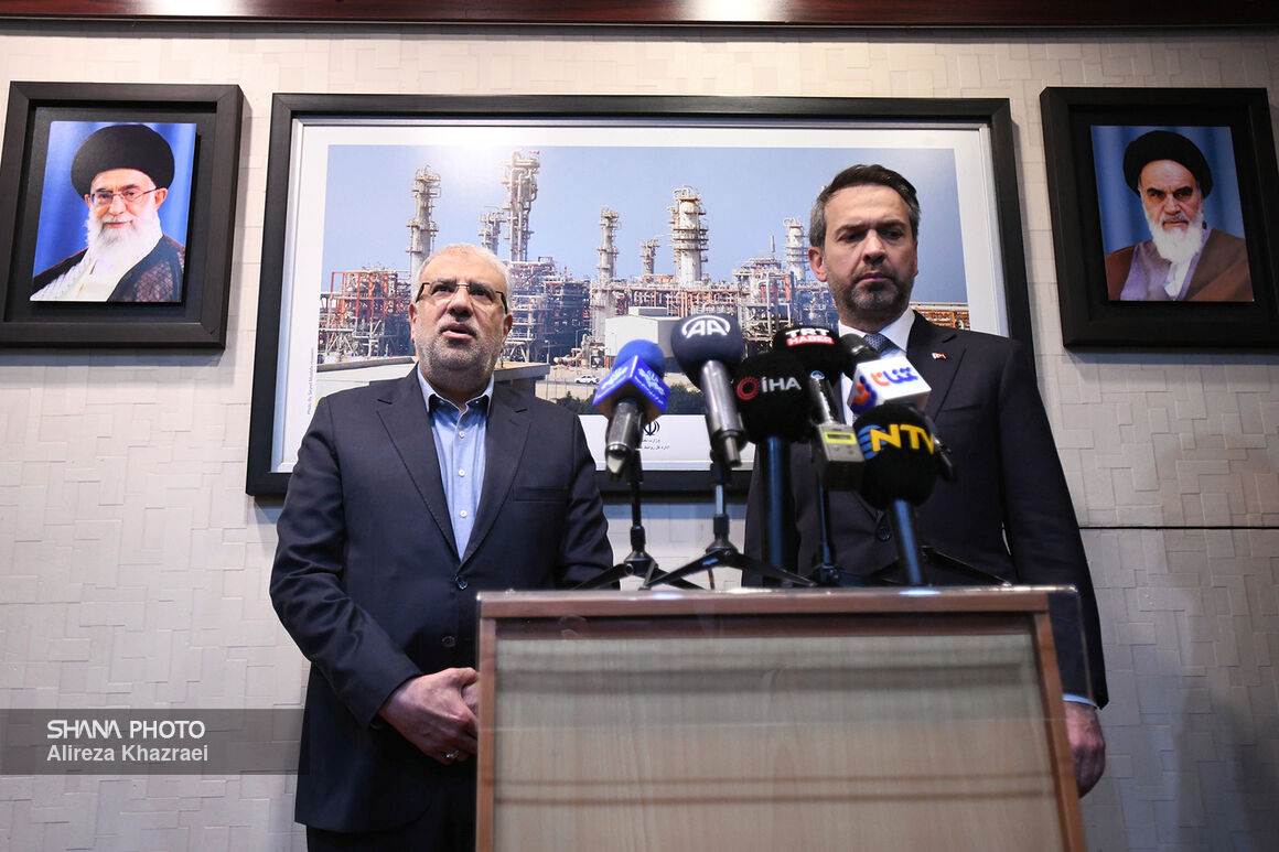 Owji: Turkish companies’ presence in Iran’s oil industry welcome