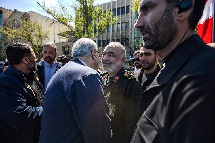 حضور جواد اوجی، وزیر نفت در راهپیمایی روز جهانی قدس