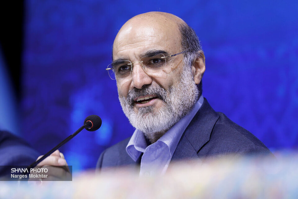 هلدینگ خلیجفارس به افزایش ۴۰۰ هزار بشکهای تولید نفت کمک میکند هلدینگ خلیجفارس به افزایش ۴۰۰ هزار بشکهای تولید نفت کمک میکند