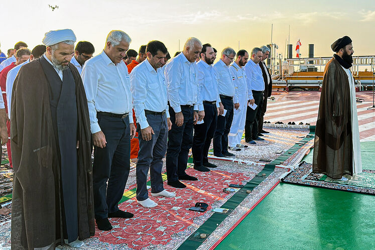 اقامه نماز عید سعید فطر در پارس جنوبی