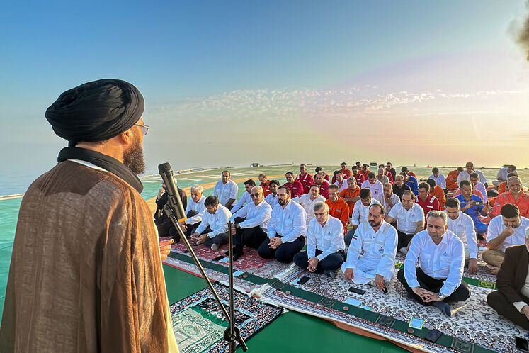 اقامه نماز عید سعید فطر در پارس جنوبی